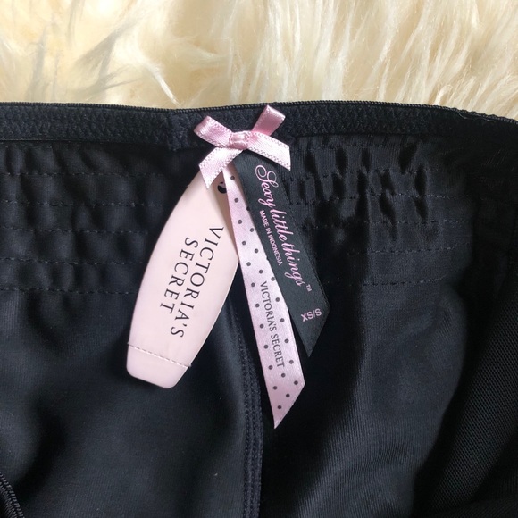 Victoria’s Secret Black Garter w/ Pink Ruffle XS/S - Picture 8 of 8